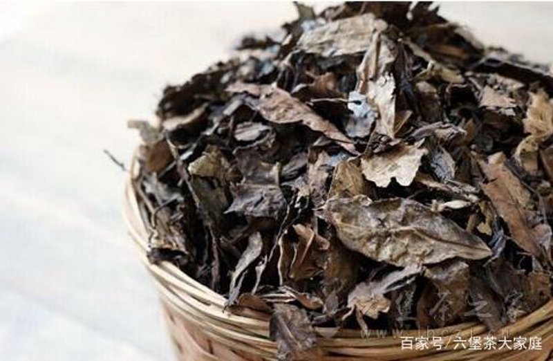 茶叶蛋，这是一道简单又充满回忆的小吃。今天就教大家如何在家轻松做出美味的茶叶蛋。