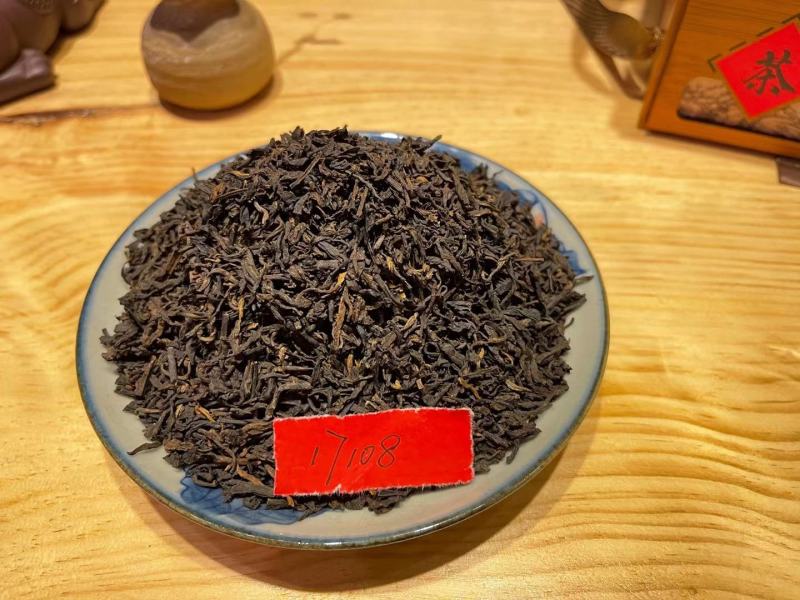 茶叶，这个我们日常生活中常见的饮品，究竟有哪些神奇的功效呢？今天就让我们一起探索茶叶的奥秘吧。